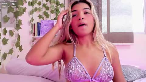 Snapshot of annebull_ chatting on February 2025 11:03:02 PM Anne online show from February 2025 11:03:02 PM