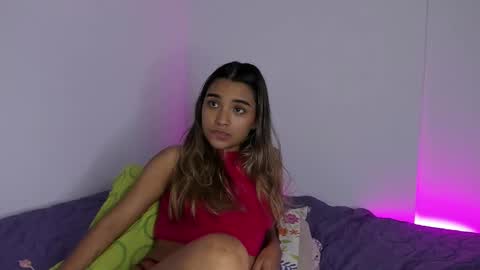 Snapshot of annebull_ chatting on October 2025 01:36:02 AM Anne online show from October 2025 01:36:02 AM