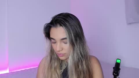 Snapshot of annebull_ chatting on October 2025 02:01:02 AM Anne online show from October 2025 02:01:02 AM