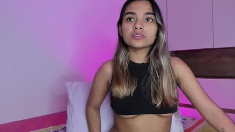 Snapshot of annebull_ chatting on March 2026 08:21:02 AM Anne online show from March 2026 08:21:02 AM