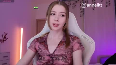 Snapshot of annelitt chatting on December 2025 10:16:01 PM annelitt online show from December 2025 10:16:01 PM