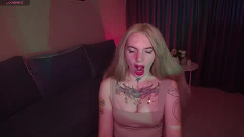 Snapshot of annetenet chatting on September 2025 07:23:01 AM Annet online show from September 2025 07:23:01 AM