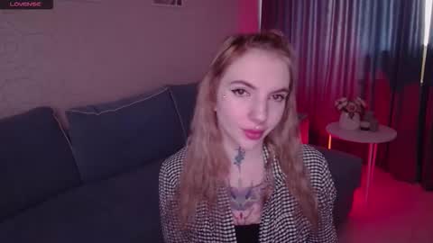 Snapshot of annetenet chatting on October 2025 07:09:02 AM Annet online show from October 2025 07:09:02 AM