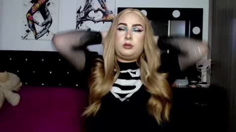 Anne VanHelsing online show from August 2026 04:03:01 AM