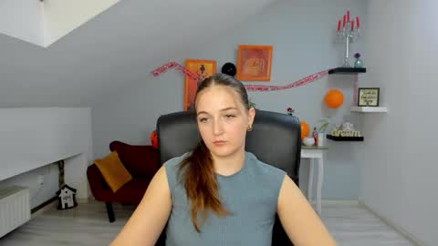 Snapshot of annewilsonn chatting on October 2025 01:23:04 PM annewilsonn online show from October 2025 01:23:04 PM