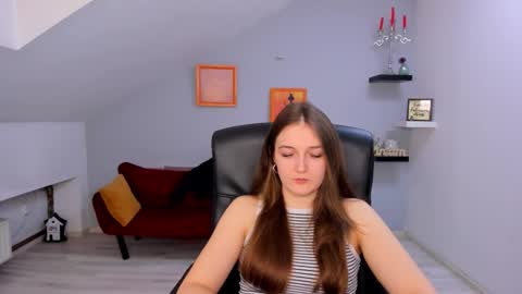 annewilsonn online show from February 2026 12:27:01 PM