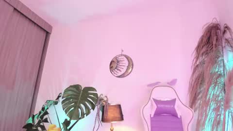 Angel online show from September 2025 05:23:01 PM