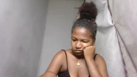 Snapshot of annick98 chatting on February 2026 04:57:01 AM annick98 online show from February 2026 04:57:01 AM