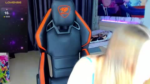 Annie online show from February 2026 06:28:01 PM