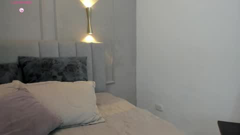 annie_20_ online show from January 2026 12:07:02 PM