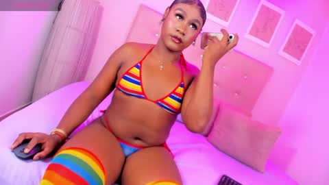 Snapshot of annie_dolce_ chatting on June 2026 05:21:02 PM annie_dolce_ online show from June 2026 05:21:02 PM