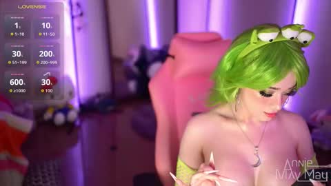 Annie May   online show from November 2025 03:23:01 PM