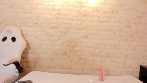  ANNIE  online show from February 2026 01:55:01 PM