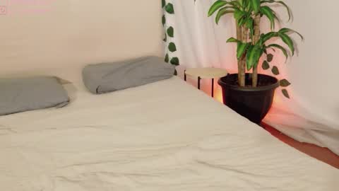 Annie Valeria  online show from February 2026 07:51:02 AM