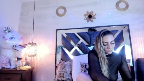 annie_vega17 online show from May 2026 11:38:02 AM