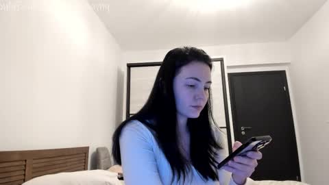 Annie online show from February 2026 06:25:01 PM