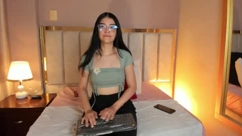 Snapshot of anniebluee_ chatting on May 2026 11:59:01 AM Annie Bluee online show from May 2026 11:59:01 AM