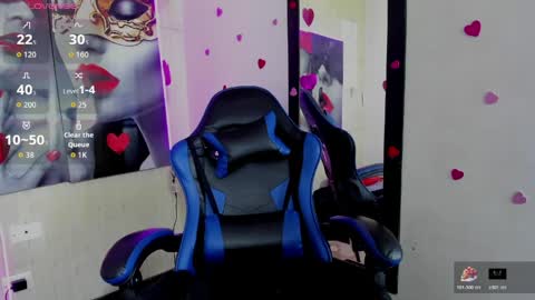 Anniee online show from May 2026 12:24:01 PM