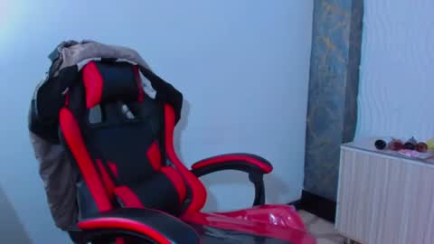 Anniee online show from July 2026 12:11:02 PM