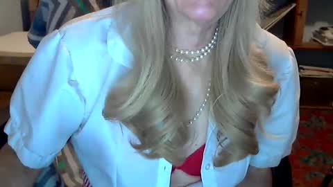 anniegurl online show from December 2024 01:00:01 PM