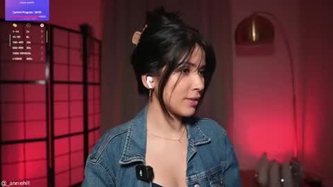 Snapshot of anniehillofficial_ chatting on February 2026 09:18:02 PM anniehillofficial_ online show from February 2026 09:18:02 PM