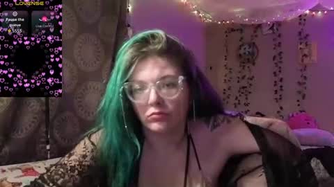 Snapshot of anniemarie445 chatting on July 2026 08:47:02 AM Darlingskiesxo online show from July 2026 08:47:02 AM