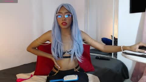 annie online show from May 2026 03:26:01 AM