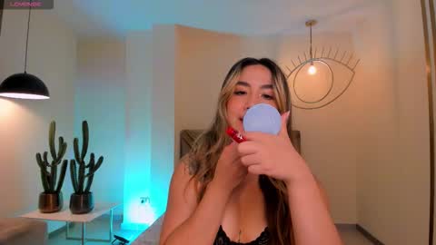 Annie Monroe online show from December 2025 11:41:01 AM