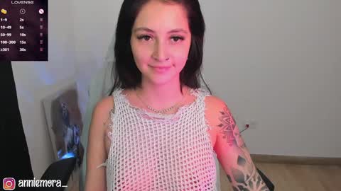 Snapshot of anniemora_ chatting on January 2025 01:10:01 AM Annie online show from January 2025 01:10:01 AM