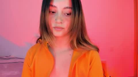 Snapshot of anniemora_ chatting on November 2025 01:41:02 AM Annie online show from November 2025 01:41:02 AM