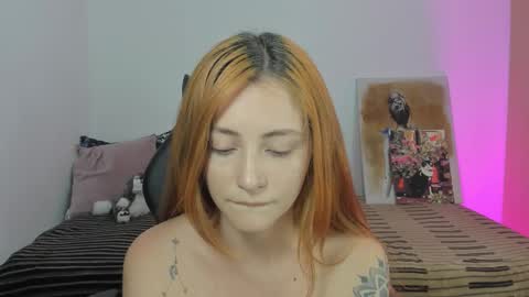 Snapshot of anniemora_ chatting on February 2026 03:33:01 AM Annie online show from February 2026 03:33:01 AM