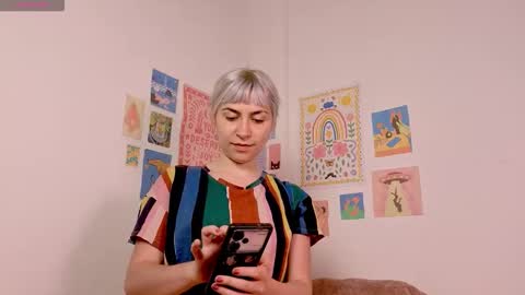 annietinky online show from December 2025 08:57:01 PM