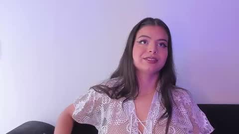 Snapshot of anniie_and_alex chatting on February 2025 02:57:01 PM Annie Alex online show from February 2025 02:57:01 PM