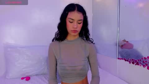 Annie Evans  online show from March 2026 04:32:02 PM