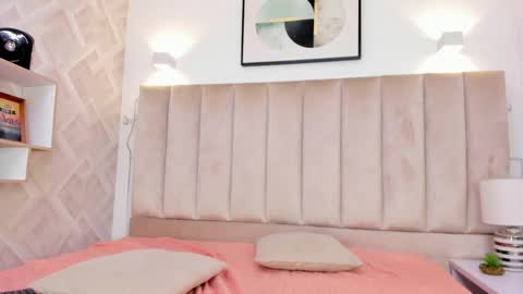 Snapshot of anniie_queen chatting on November 2025 03:54:01 AM Annie Queen online show from November 2025 03:54:01 AM