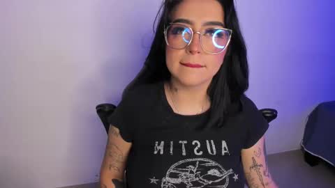 Snapshot of annikamerliahh_ chatting on September 2025 04:36:01 AM Annika online show from September 2025 04:36:01 AM