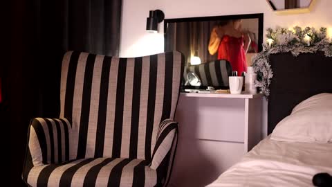 Snapshot of annittastar chatting on December 2024 01:50:02 AM annittastar online show from December 2024 01:50:02 AM