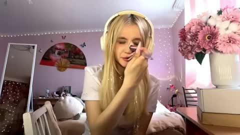 Hello my name is Kate online show from May 2026 07:35:02 AM