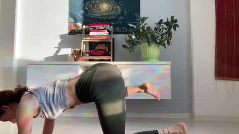 Snapshot of anntics_ chatting on September 2025 03:28:01 AM N antics online show from September 2025 03:28:01 AM