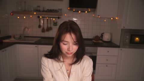 Snapshot of anntics_ chatting on October 2025 04:09:02 PM N antics online show from October 2025 04:09:02 PM