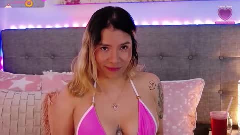 Antonella Lee online show from October 2025 04:40:02 PM