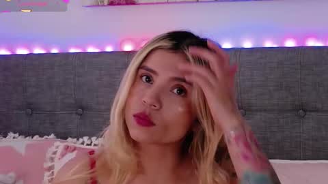 Antonella Lee online show from January 2026 05:48:01 PM