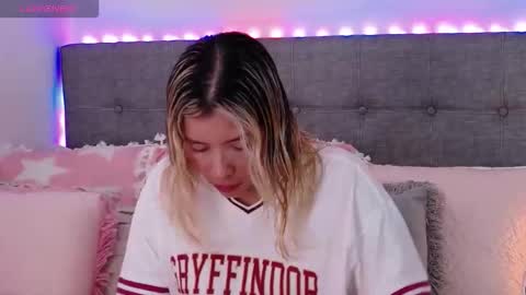 Antonella Lee online show from January 2026 06:13:01 PM