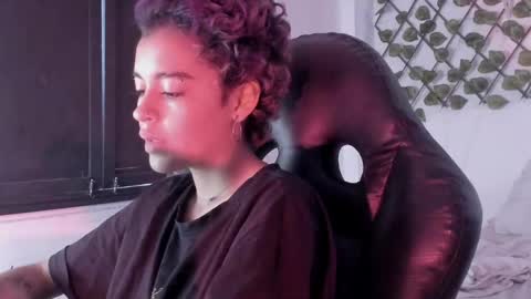 Anny online show from February 2026 07:45:01 PM