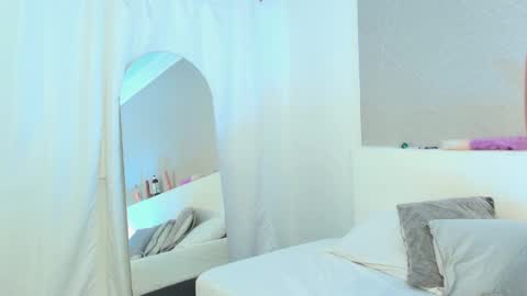 Anny online show from October 2025 06:12:01 AM