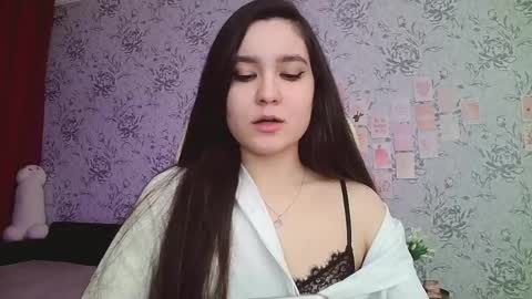 Annie online show from February 2025 04:47:02 AM