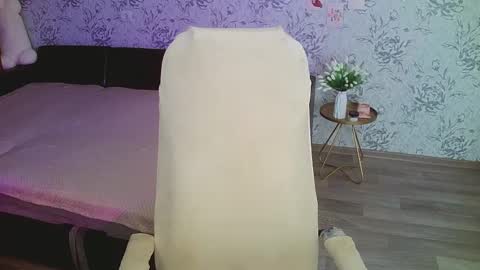 Annie online show from February 2025 04:18:02 AM