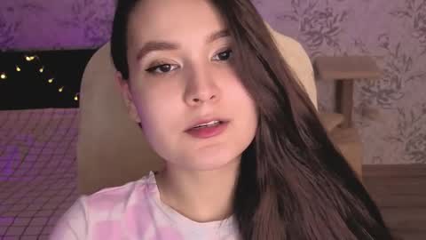 Snapshot of anny_shine chatting on June 2026 10:21:02 PM Annie online show from June 2026 10:21:02 PM