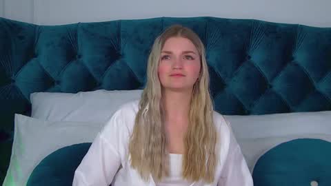 annyraii online show from November 2025 08:03:01 AM