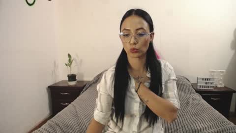 Anny online show from January 2025 11:32:02 PM